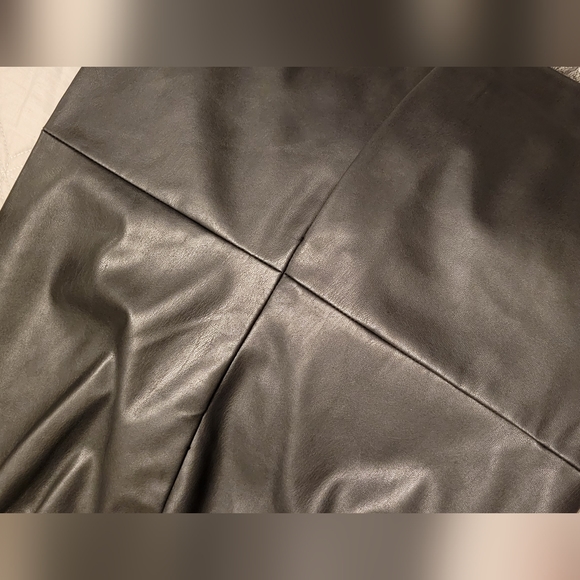 Pencil Skirt - Picture 5 of 12